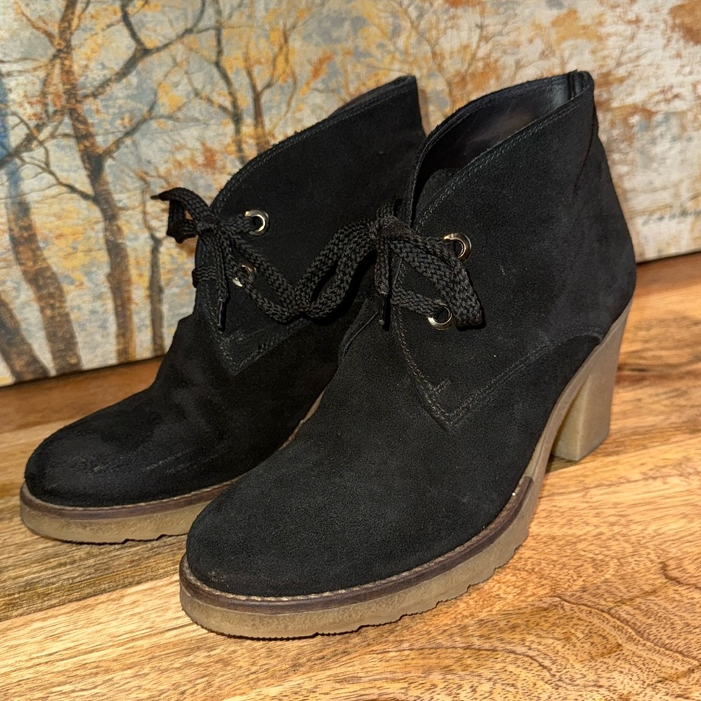 Barney’s New York black suede ankle boots with rubber sole and heel size 8.5
